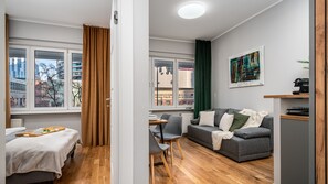 公寓 (105) | 起居區 | 平面電視