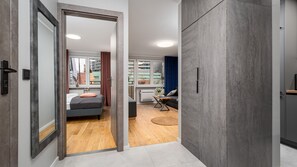 Apartment (5) | Wohnbereich | Flachbildfernseher