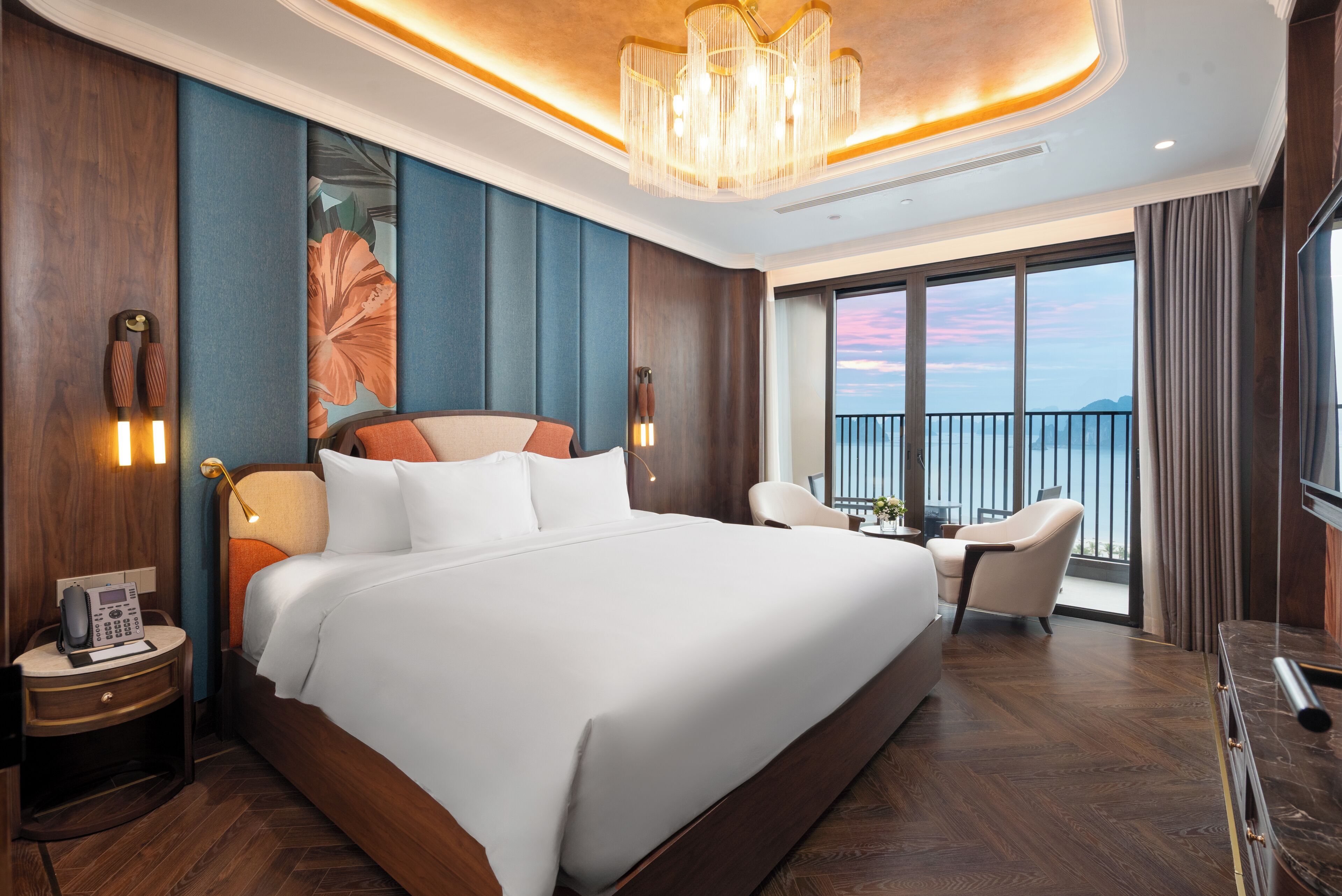 Phòng Suite Presidential | Bộ đồ giường kháng dị ứng, minibar, két bảo mật tại phòng, bàn 