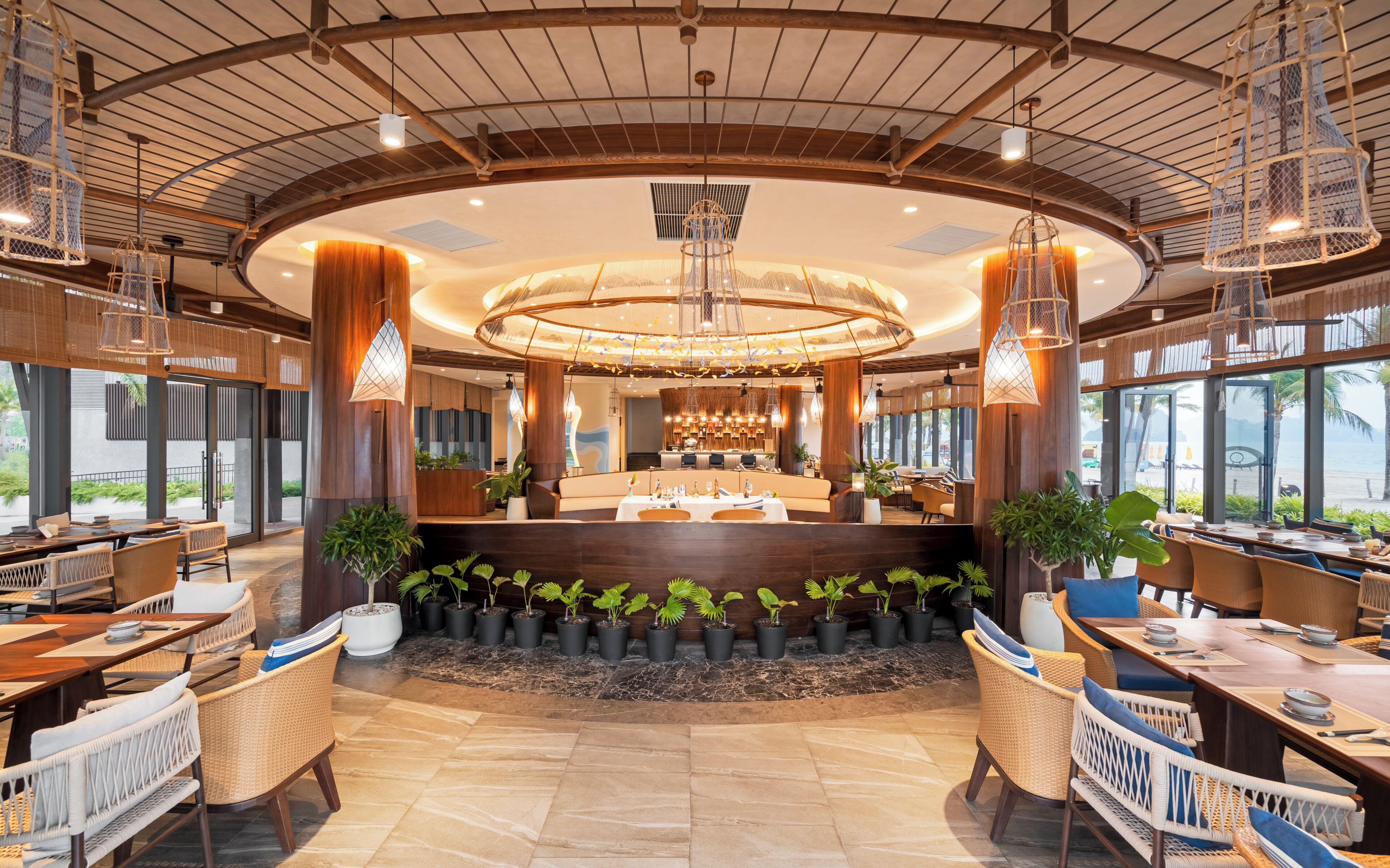 3 restaurants; ze serveren er ontbijt, lunch en diner 