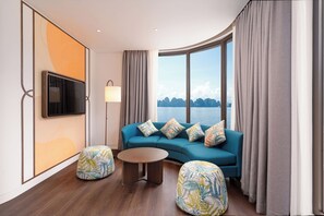 Family Suite, Sea View | Living area