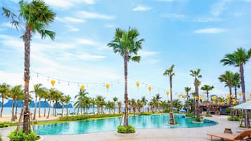 Indoor pool, 2 outdoor pools, pool umbrellas, sun loungers