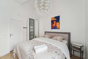 2 bedrooms, WiFi - Chic apart terrace garden parking (Asnières-sur-Seine)