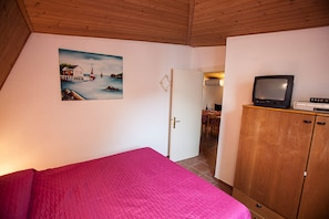 Apartment, 2 Bedrooms, Garden View
