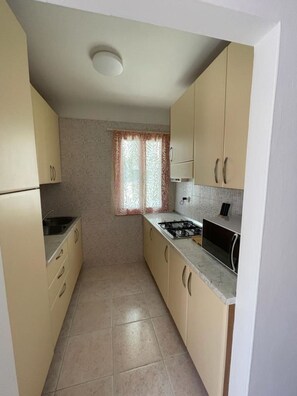 Apartment, 3 Bedrooms, Terrace | Interior
