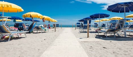 Apartment, 3 Bedrooms, Terrace | Beach
