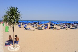 Unclassified image, 2 of 18, button - Spacious Apartment With Terrace in Rosolina Mare (Rosolina)