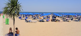 Spacious Apartment With Terrace in Rosolina Mare