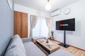 Design House | Living area | Flat-screen TV - Fleur Sanno (Osaka)