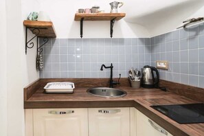 Kühlschrank, Herdplatte, Geschirrspüler