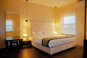 Desk, free WiFi, bed sheets