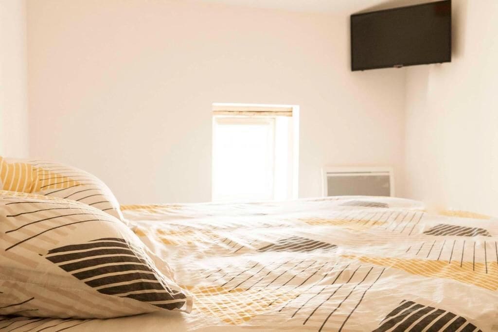 4 soverom, strykejern/-brett, wi-fi (inkludert) og sengetøy