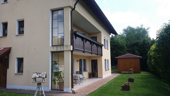 Front of property - Renates Ferienhaus (Riedenburg)