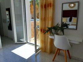 Design Room (Room 16) | Individually decorated, individually furnished, free WiFi