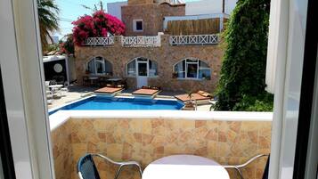 Design Room (Room 16) | Balcony