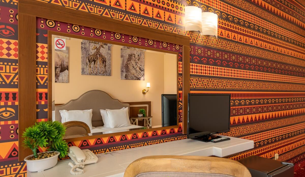 Escritorio, sistema de insonorización, wifi gratis y ropa de cama 