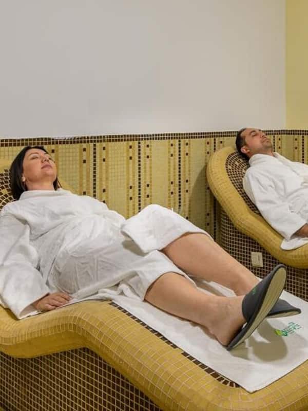 Sauna, steam room, Turkish bath/hammam, body treatments, hydrotherapy