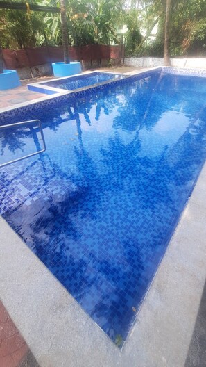 Piscine extérieure