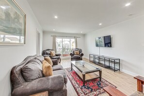 Smart TV - Gorgeous 3br/1ba home near Ocean Beach (San Francisco)