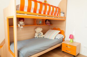 3 soverom, strykejern/-brett, wi-fi og sengetøy