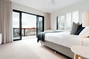 3 عدّة غرف نوم ومكواة/لوح كي وواي فاي مجانًا وملاءات أسرّة