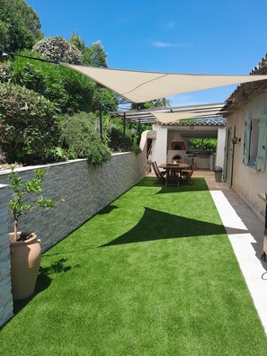 Outdoor dining - Villa Piscine à Vence Proche de St Paul de Vence (Vence)