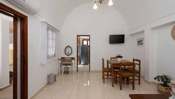 Rumah Comfort | Area keluarga | TV layar datar