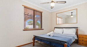3 dormitorios, tabla de planchar con plancha, wifi y ropa de cama