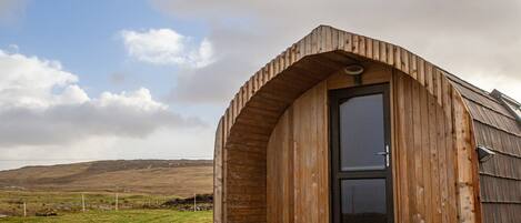 1 bedroom, individually decorated, individually furnished, free WiFi