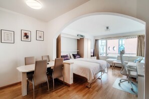 Iron/ironing board, free WiFi, bed sheets - Fitness friendly studio apartment in Paradiso (Little Paradise) (Paradiso)