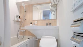 Double Room | Bathroom | Free toiletries, hair dryer, slippers, electronic bidet