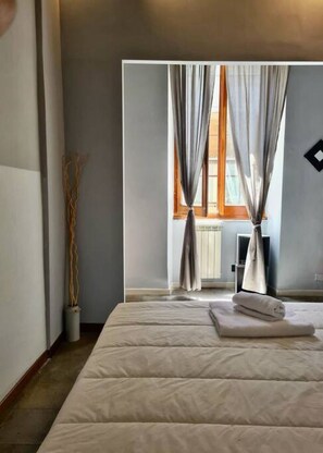 2 slaapkamers, een strijkplank/strijkijzer, wifi, beddengoed