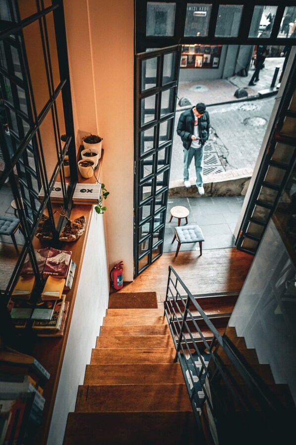 Interior entrance - Hostel Le Banc (Istanbul)