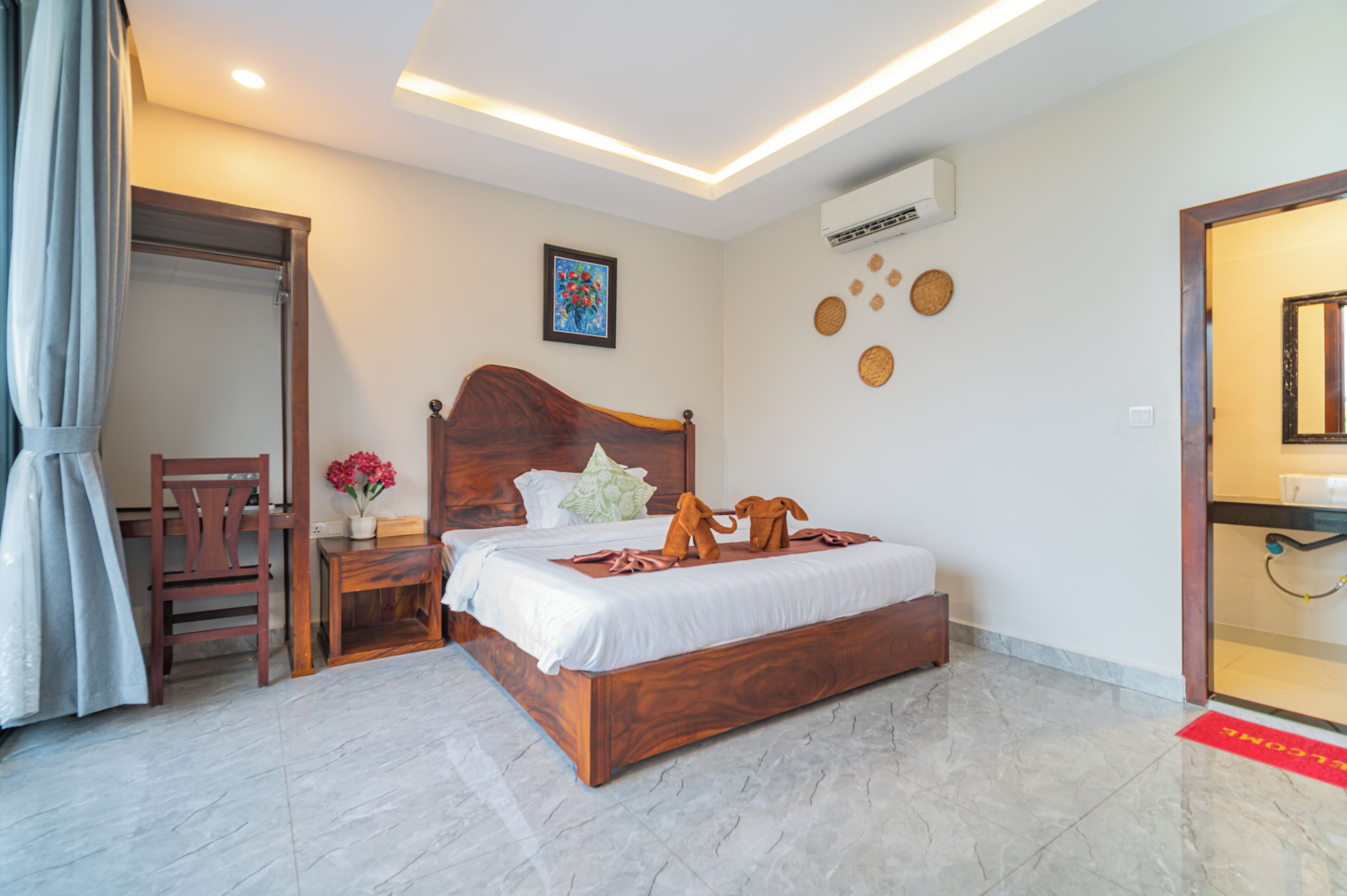 Deluxe Double Room, 1 King Bed, Pool View | In-room safe, individually decorated, individually furnished, desk