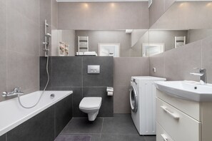 Towels, toilet paper - Gdańsk City Center Modern by Renters (Gdansk)