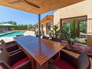 Outdoor dining - Amazing rustic Finca Can Riera near Es Trenc, Mallorca! (Campos)