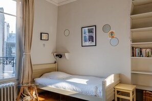 4 Schlafzimmer, Schreibtisch, WLAN, Bettwäsche