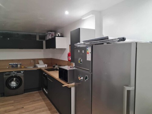 Superbe Maison 8 Pièces Rénovée Sur103,20m2 à 3 min à Pied du Parc du Héron