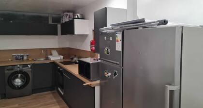 Superbe Maison 8 Pièces Rénovée Sur103,20m2 à 3 min à Pied du Parc du Héron