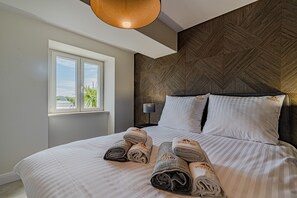 2 soverom, strykejern/-brett, wi-fi og sengetøy