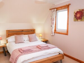 5 bedrooms, individually decorated, individually furnished, free WiFi - Ar Dachaigh (Isle of North Uist)