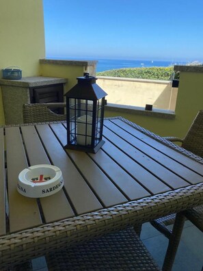 Outdoor dining - Violetta House 2 - Air conditioning, Wi-FI, sea view (La Ciaccia)