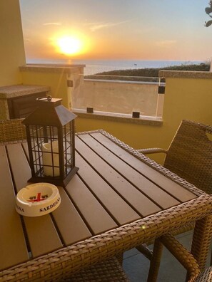 Outdoor dining - Violetta House 2 - Air conditioning, Wi-FI, sea view (La Ciaccia)