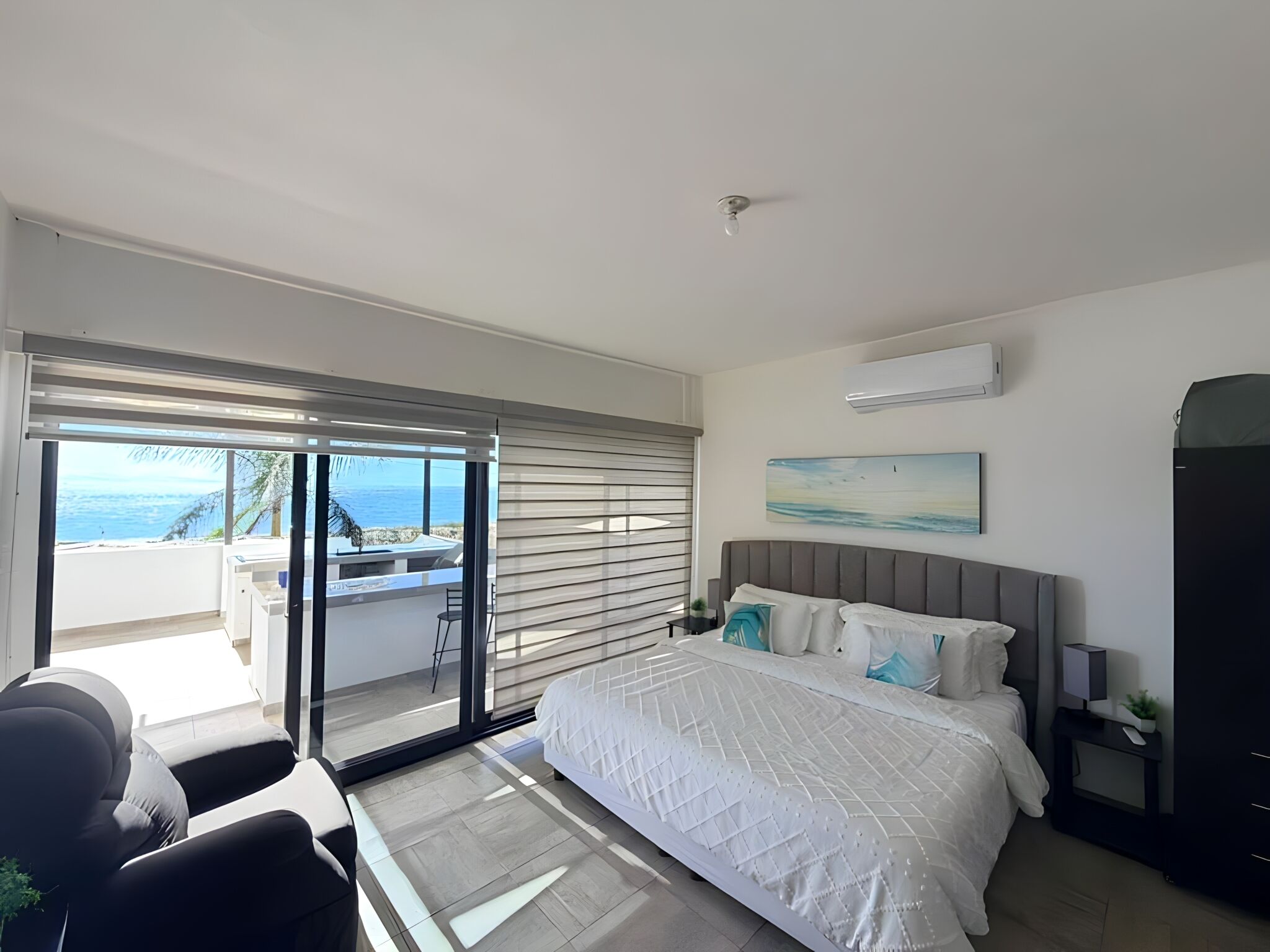 4 室のベッドルーム、アイロン / アイロン台、旅行用ベビーベッド、WiFi (無料)