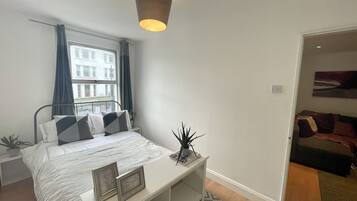 2 chambres, fer et planche Ă  repasser, Wi-Fi, draps fournis