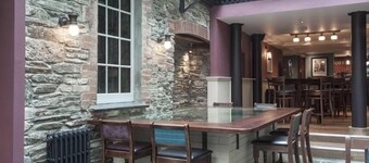 The Queens Head By JD Wetherspoon