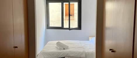 3 dormitorios, tabla de planchar con plancha, wifi