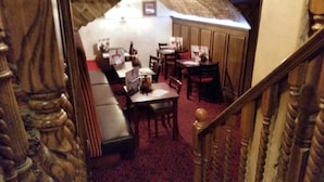 Unclassified image, 3 of 33, button - The Three Tuns By JD Wetherspoon (Thirsk)