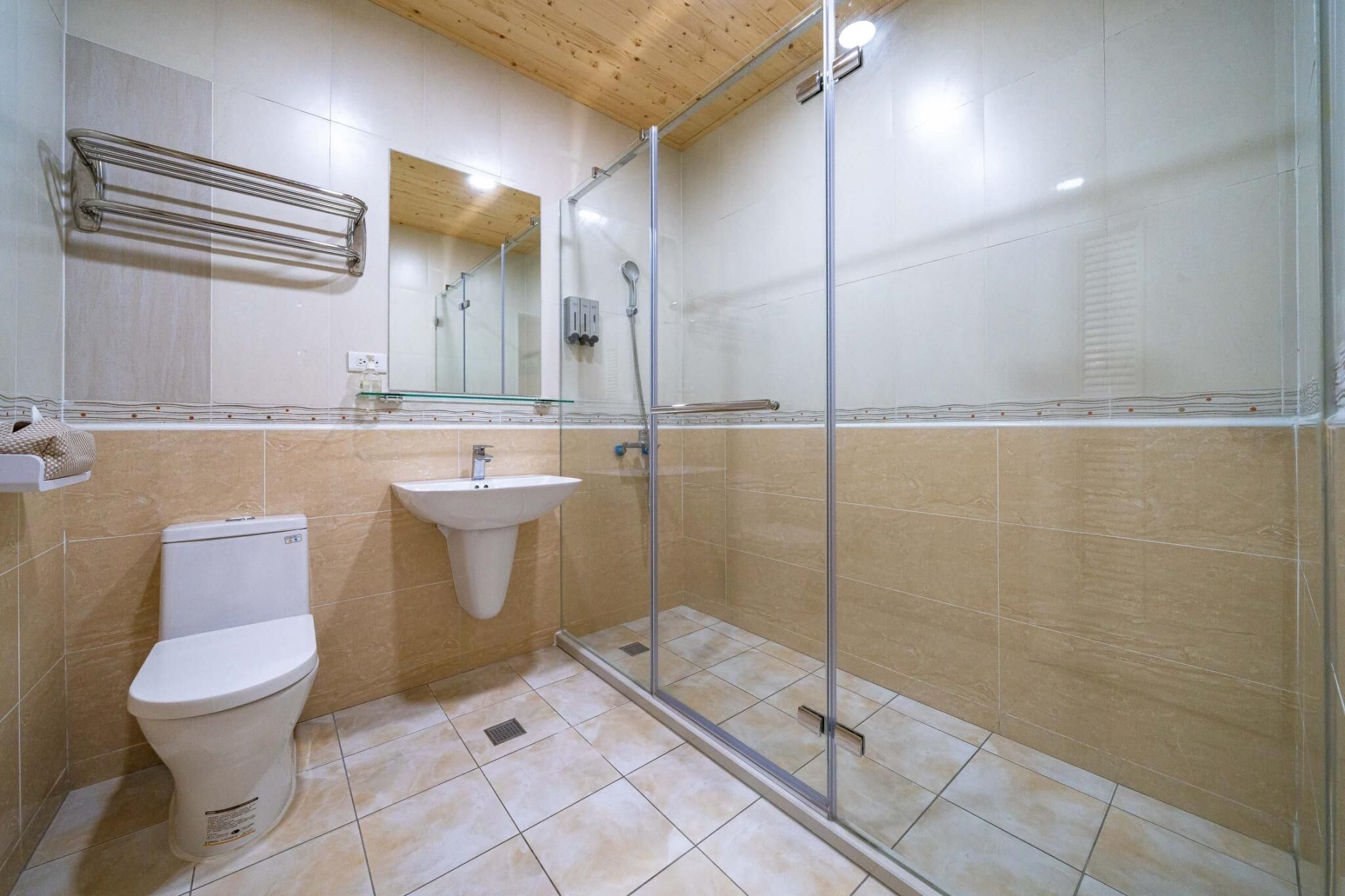 Family Room | Bathroom