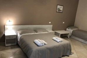 Comfort-sviitti | Yksilöllisesti sisustettu, työpöytä